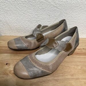 Rieker Leather Artsy Glam Mary Jane Pump Sandals Women Size‎ 41/US9.5 Silver/Tan